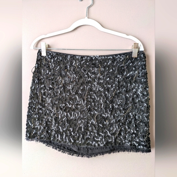 Alice + Olivia Black Silk Sequin Skirt 2 - Picture 1 of 9